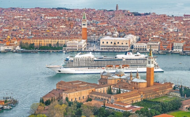 viking-cruise-venice