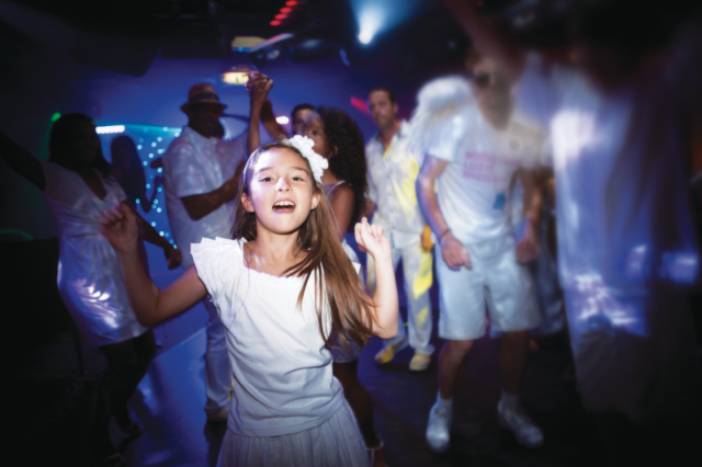 ncl-cruise-Family White Hot Party